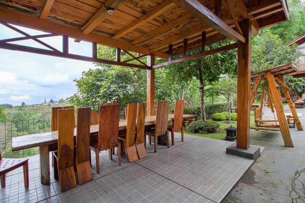 Kalana Resort Puncak Exterior photo