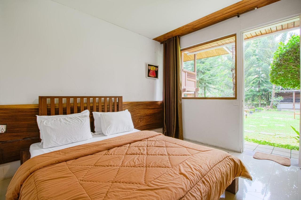 Kalana Resort Puncak Exterior photo