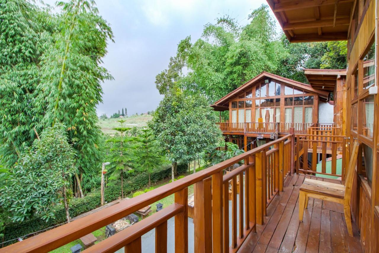 Kalana Resort Puncak Exterior photo