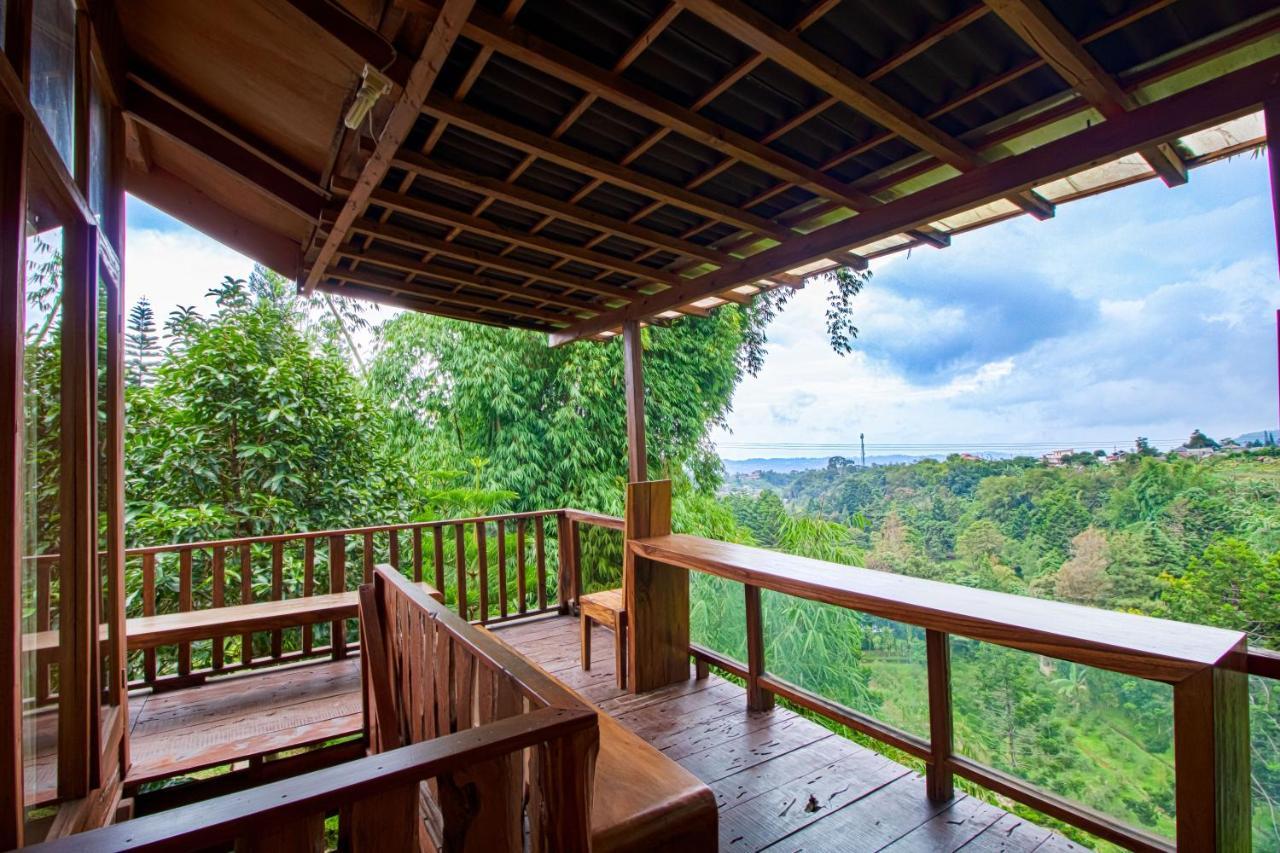 Kalana Resort Puncak Exterior photo